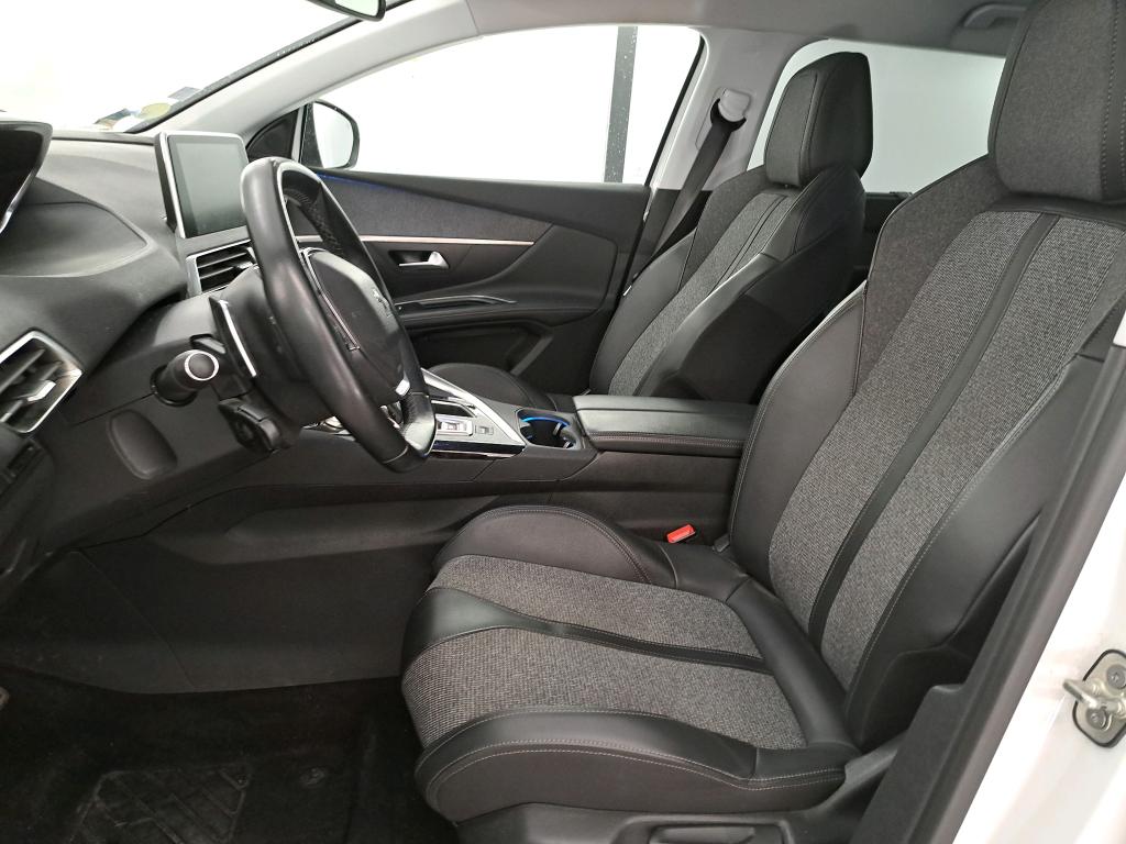 Peugeot 5008 II (2017 - ) image