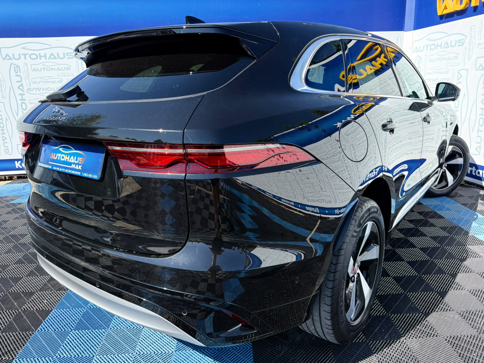 Jaguar F-PACE I (2015 - ) image