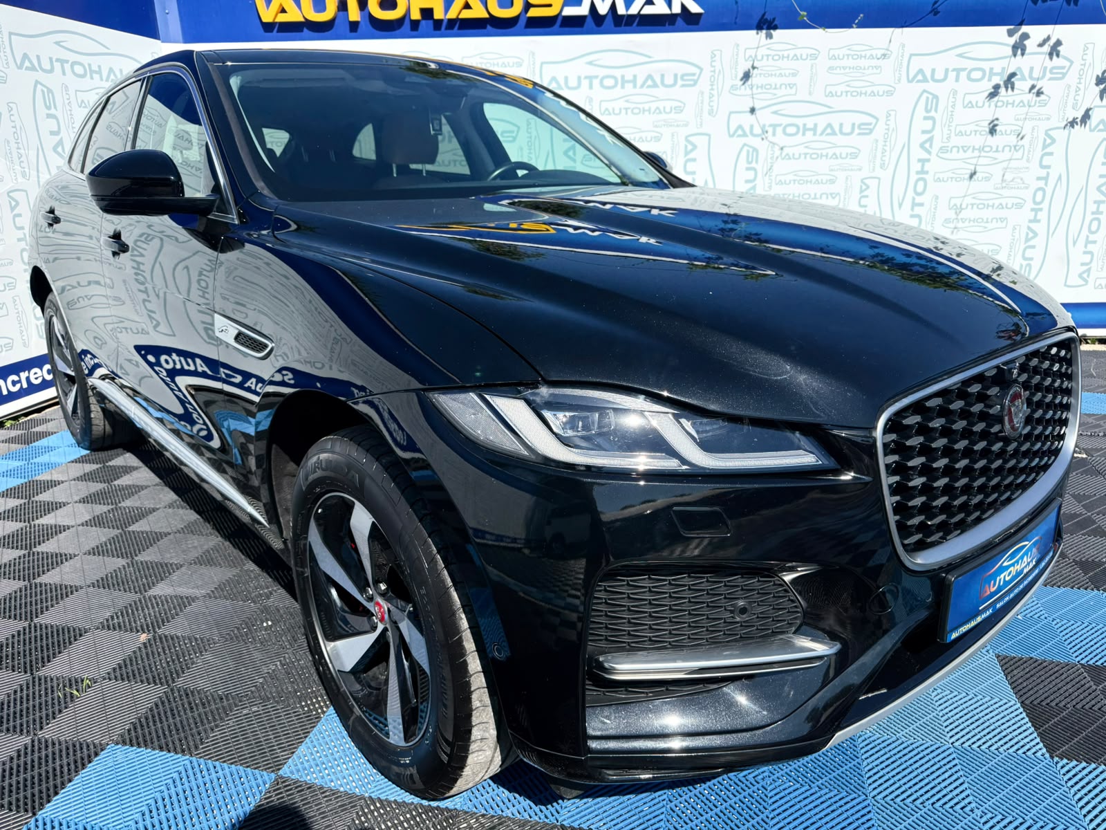 Jaguar F-PACE I (2015 - ) image