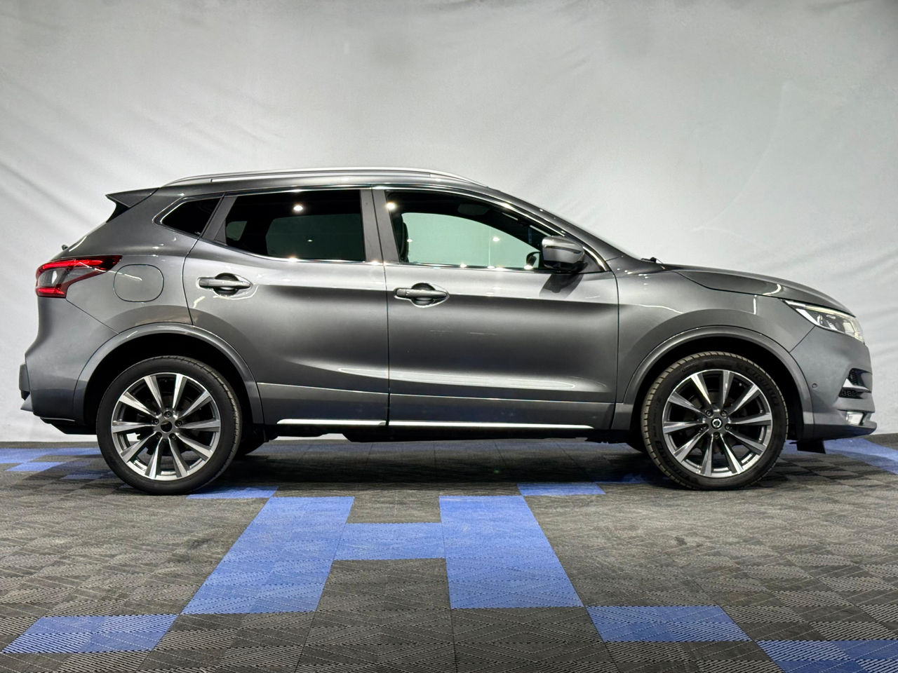 Nissan Qashqai J11 (2013 - 2021) image