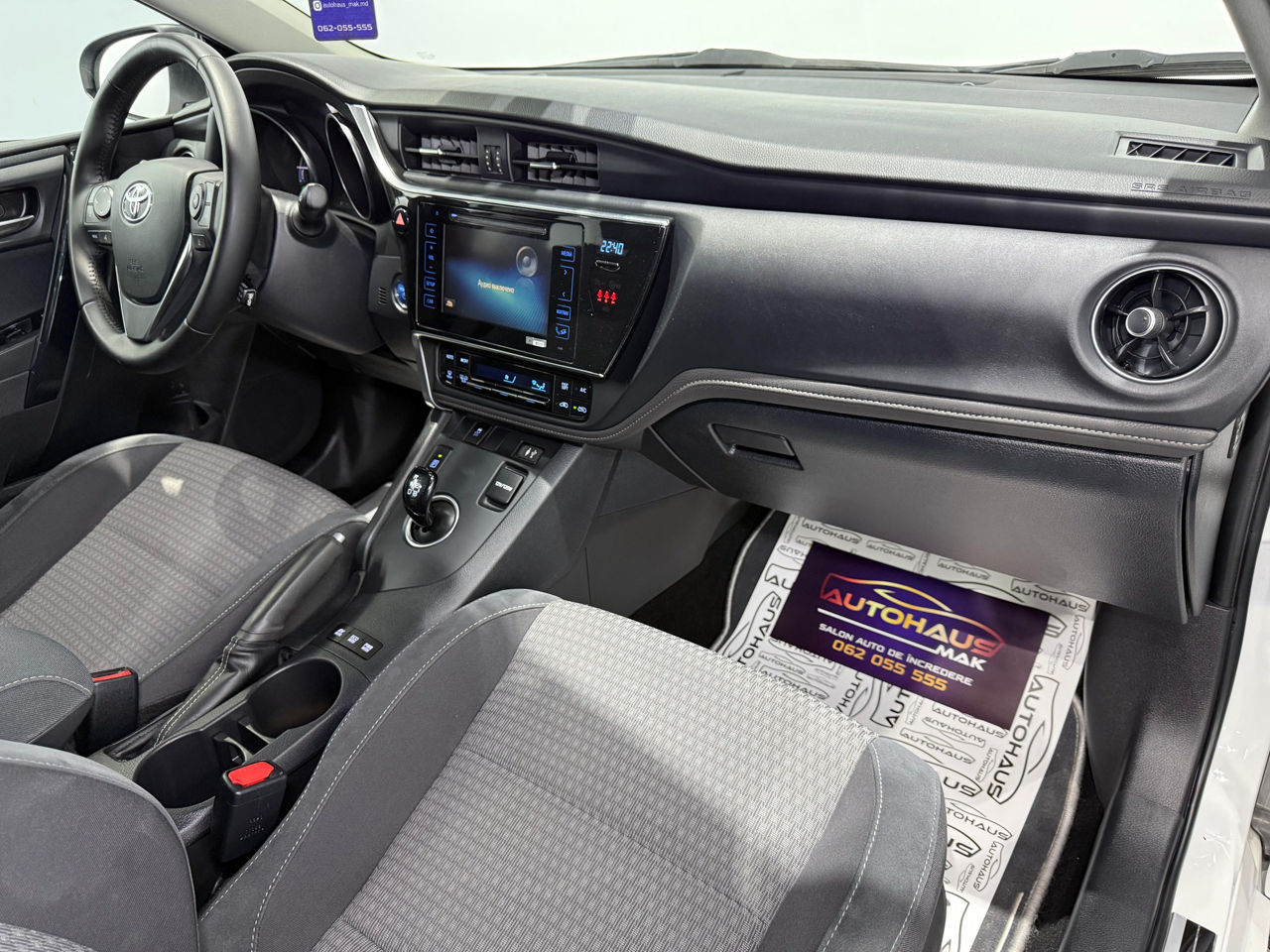 Toyota Auris 2012 - 2018 image