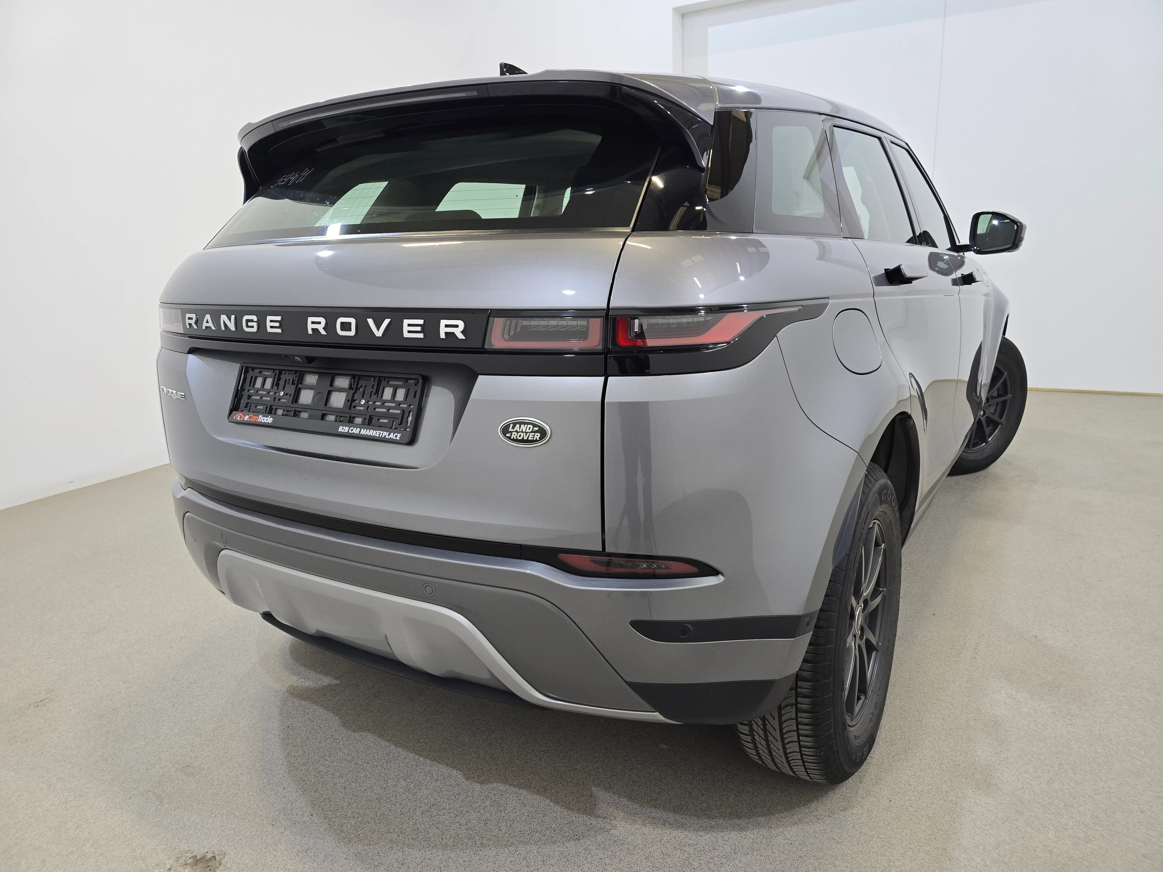 Land Rover Evoque II (2019 - ) image