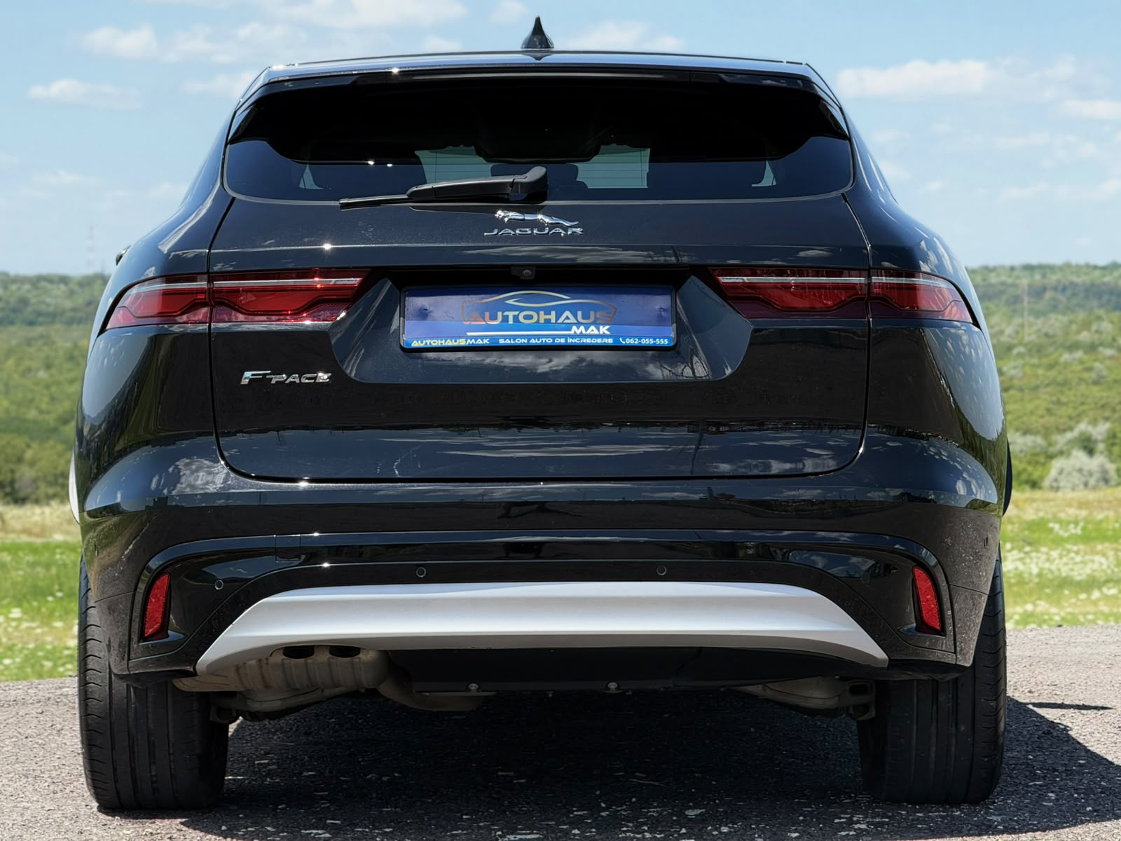 Jaguar F-PACE I (2015 - ) image