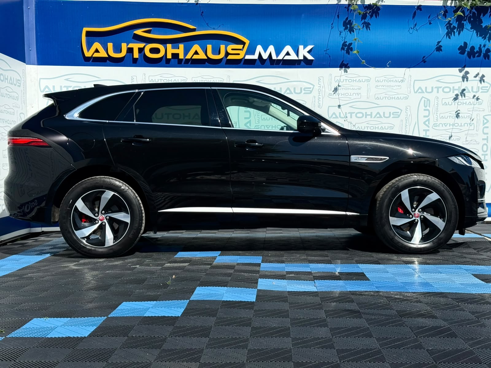 Jaguar F-PACE I (2015 - ) image
