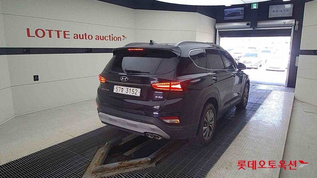 Hyundai Santa Fe IV (2018 - ) image
