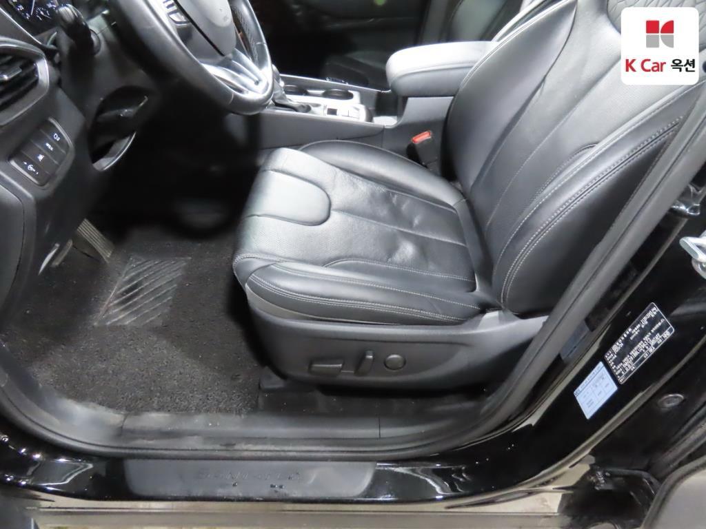Hyundai Santa Fe IV (2018 - ) image