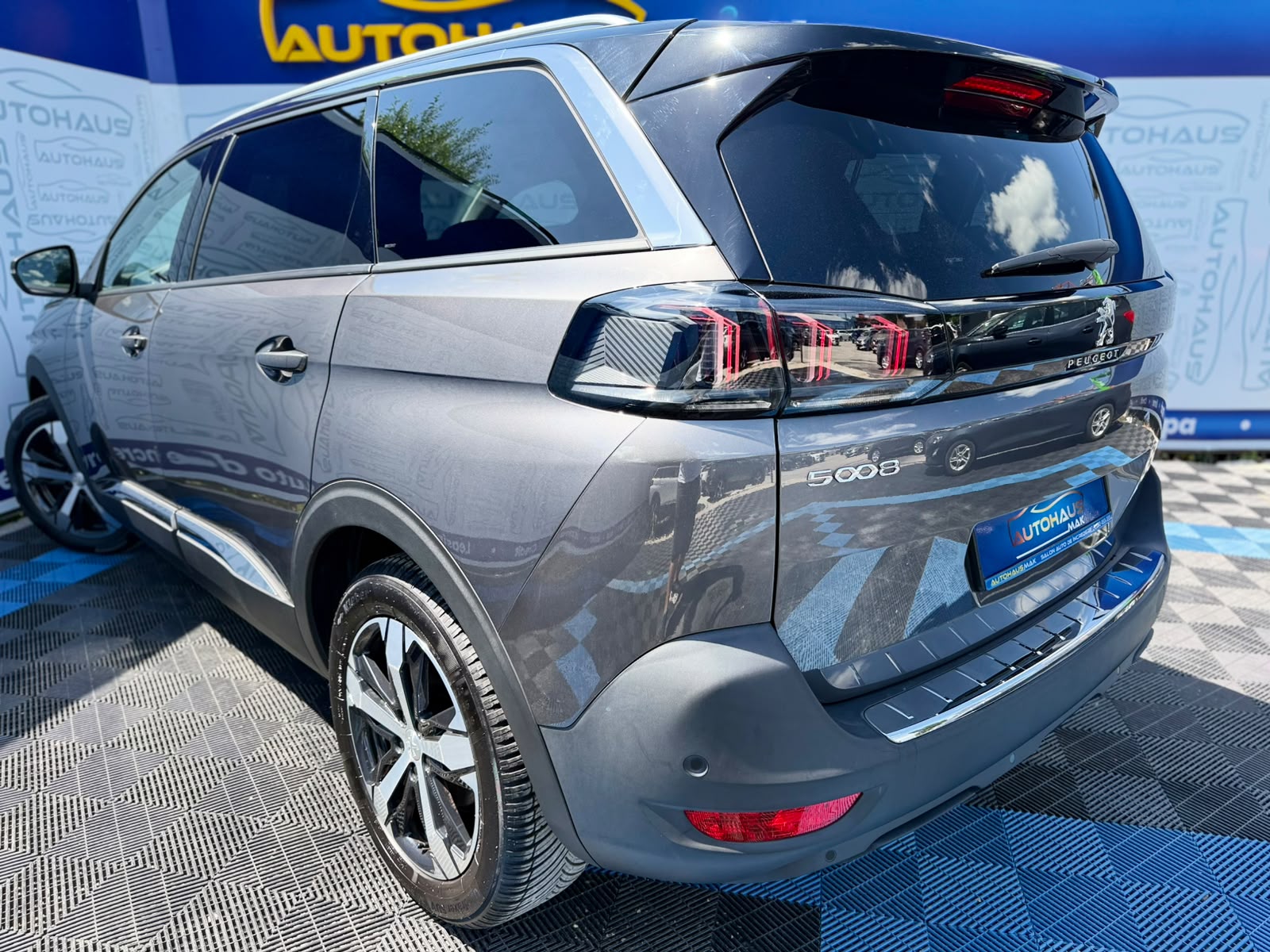 Peugeot 5008 II (2017 - ) image