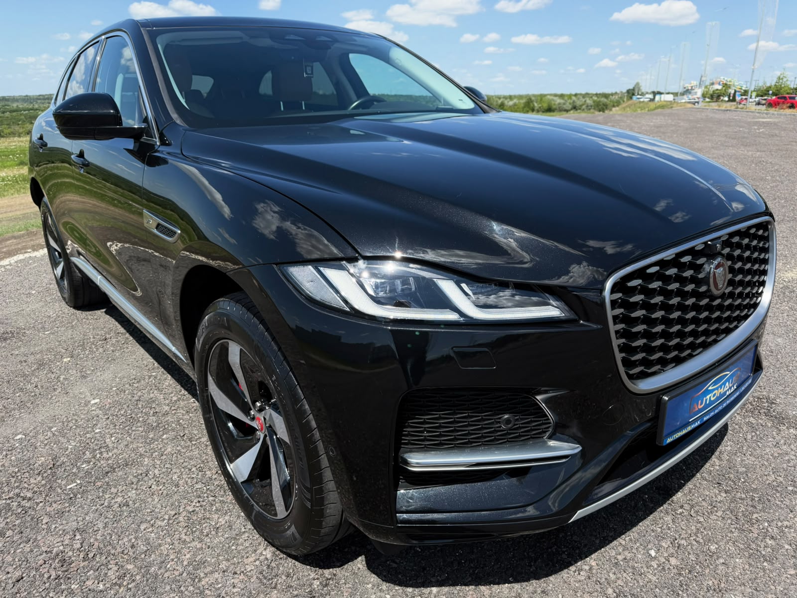 Jaguar F-PACE I (2015 - ) image