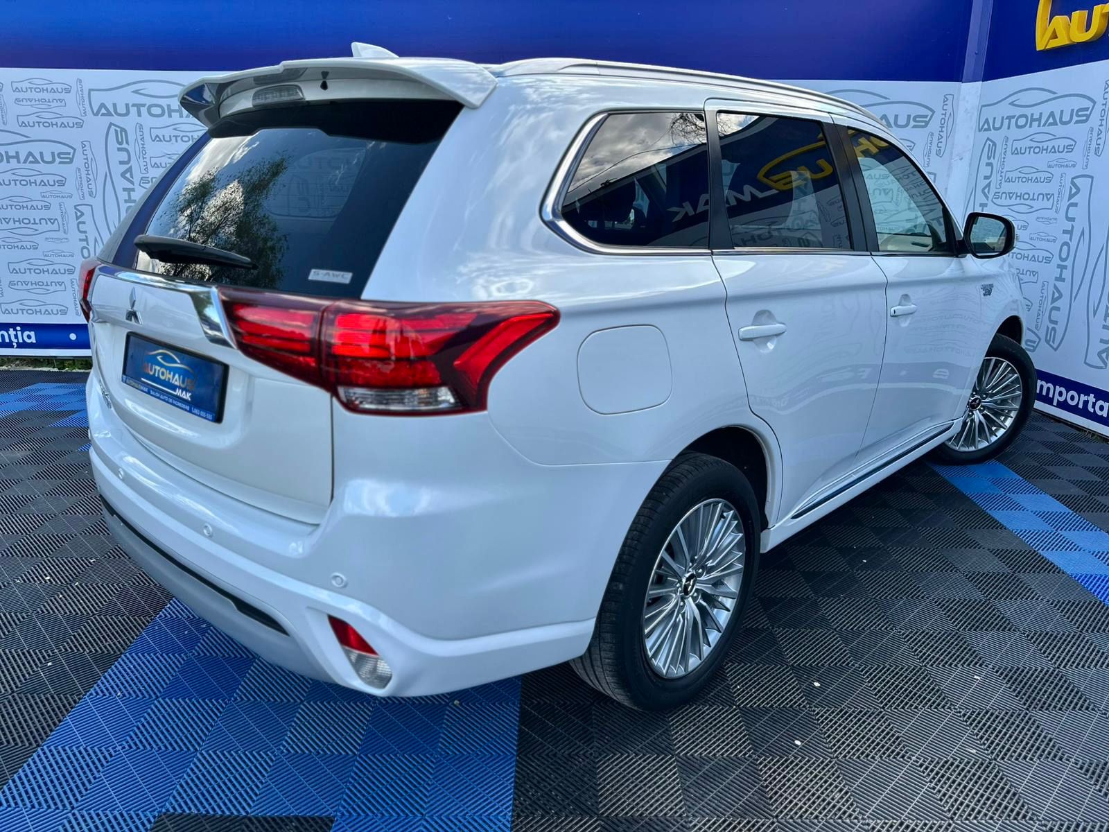 Mitsubishi Outlander III (2012 - 2021) image